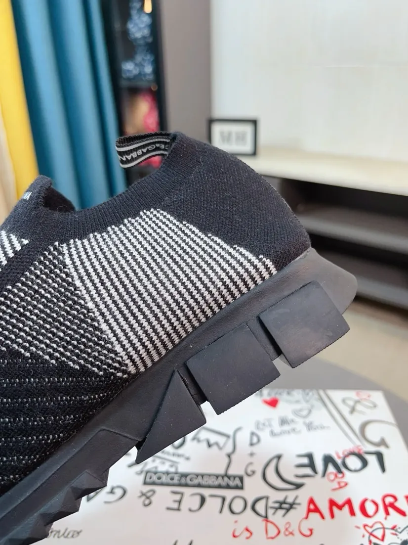Ex-factory price 340🌹🌹"Dolce & Gabbana DG" original imported fly-knit stitching➕fly-knit lining, light on the foot, comfortable, versatile, original special outsole🔥favored by trendy men. Welcome to compare the quality🔥exquisite luxury, super A level! Compared with the genuine product at the counter, the version is no worse at all! Code number 36-46